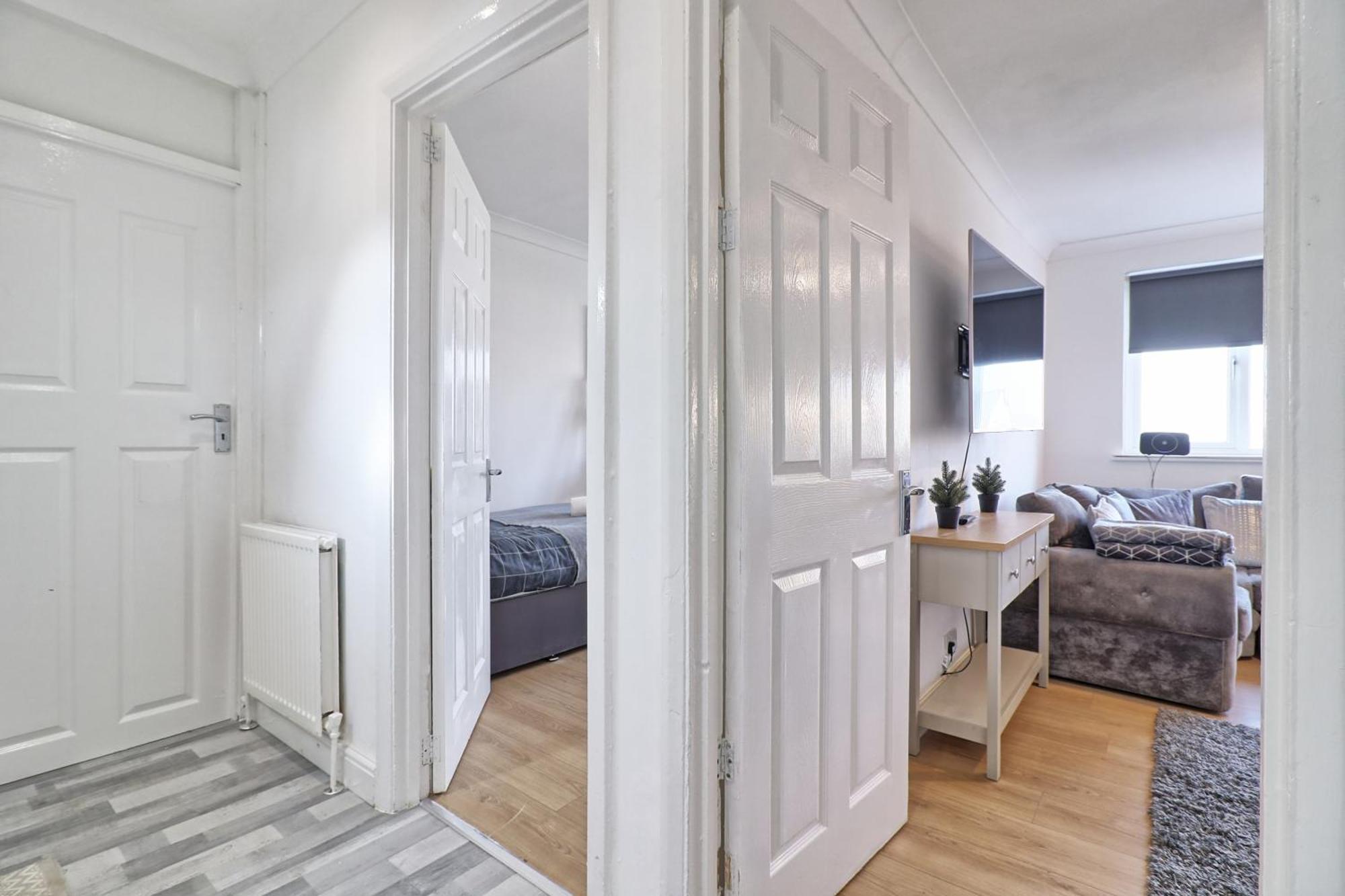 Lavish - Small-med Dog Ok Apartment *